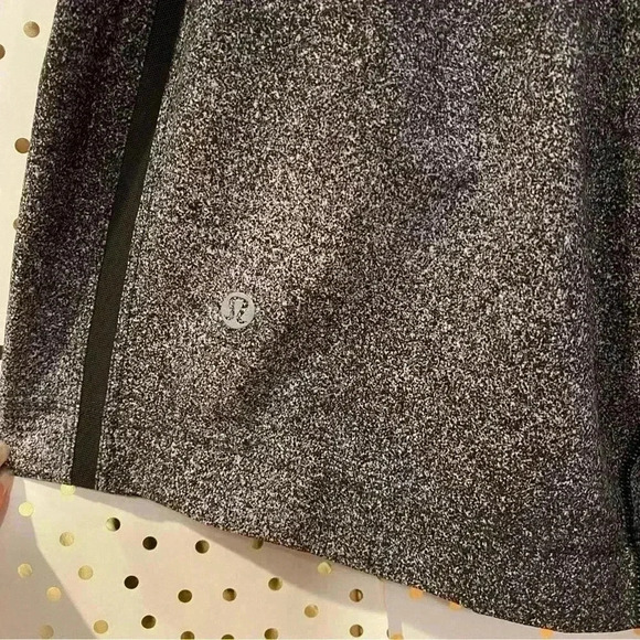 Lululemon Pace Breaker Mens Shorts - Picture 9 of 9